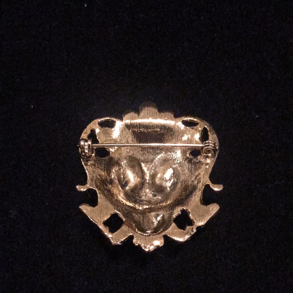 Unique Vintage Lion Brooch with Red Crystal Eyes/ mouth open - Picture 4 of 7